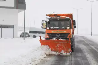 Doğu Anadolu Bölgesinde Kar Yağışı Sonrası Yollar Açılıyor
