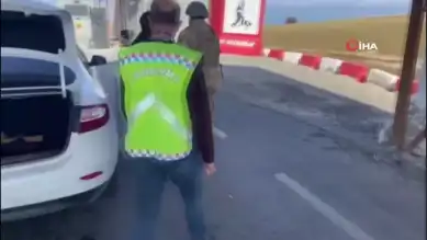 Bagajda Düzensiz Göçmen Operasyonu