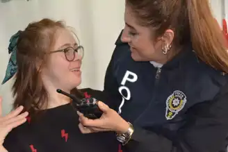 Polis, Özel Gereksinimli Çocukları Ziyaret Etti