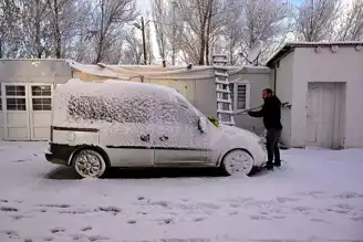 Van ve Bitlis'te Yollar Kar Altında Kaldı