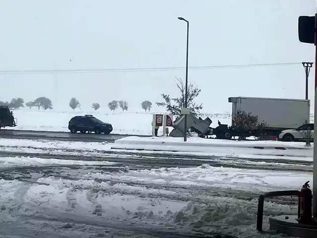 Bitlis Tatvan'da Çarpışma: 3 Yaralı