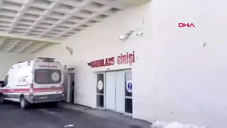 Bitlis'te Ağır Yaralı Genç, Ambulans Uçakla Ankara'ya