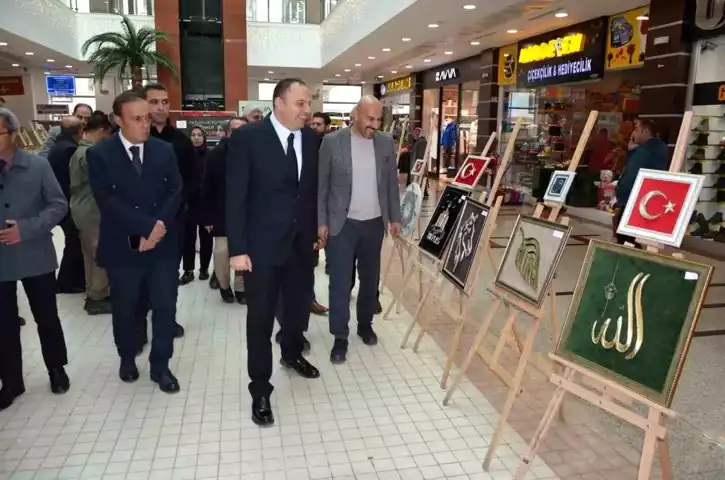Gençlerin Eserleri Sergide