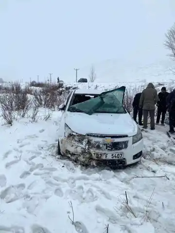 Doğu Anadolu'da Trafik Kazası: 4 Yaralı
